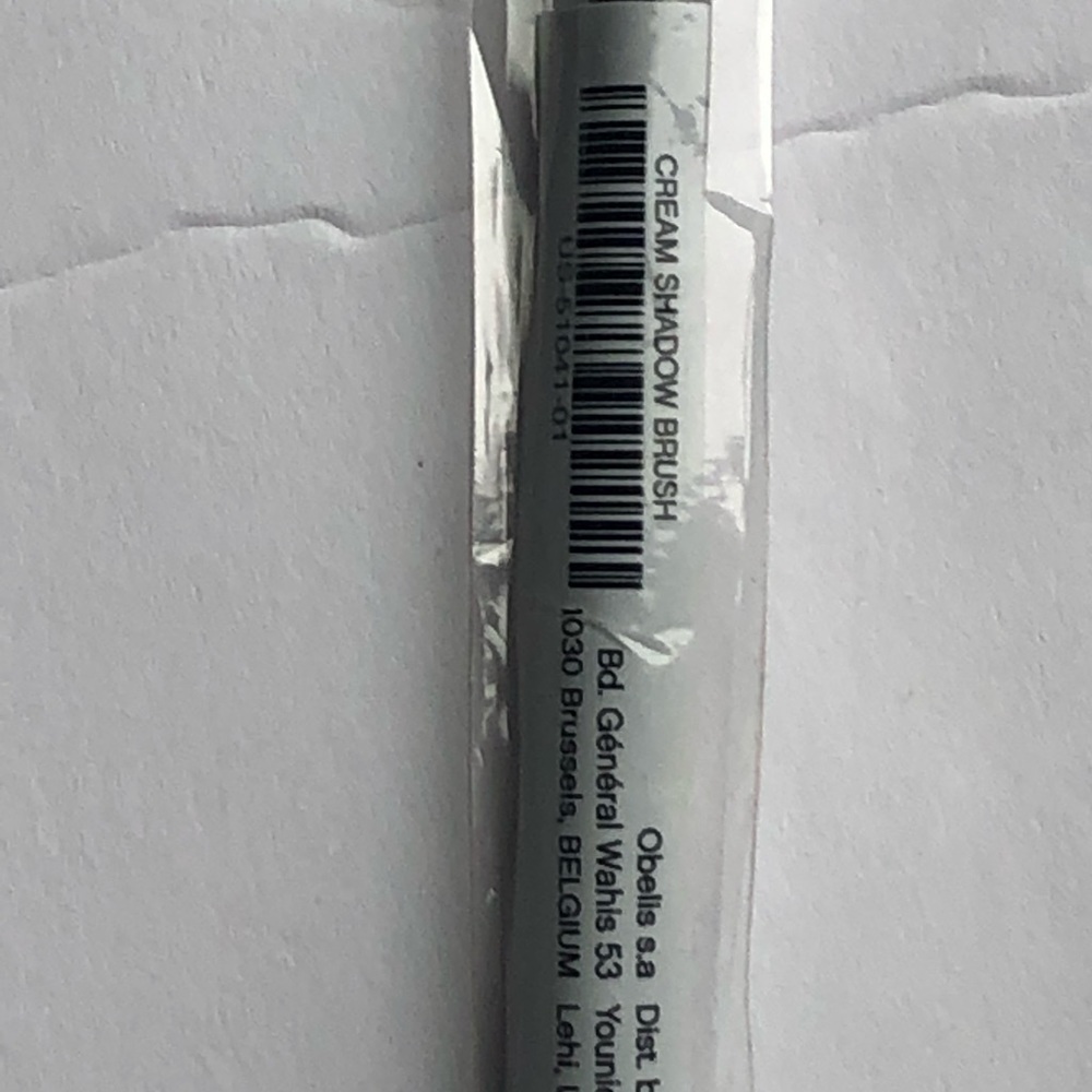 Brand New Cream Shadow Brush Younique